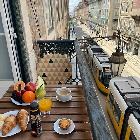 Homestay No Chiado Baixa De - Em Apartamento Partilhado
