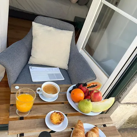 Homestay No Chiado Baixa De - Em Apartamento Partilhado Lisbon